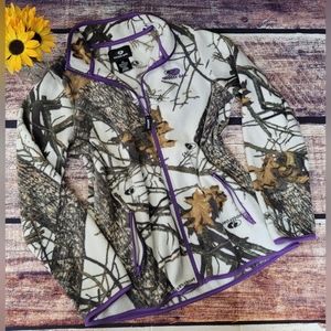 SOLD - Mossy Oak Winter Camo Jacket Size Medium